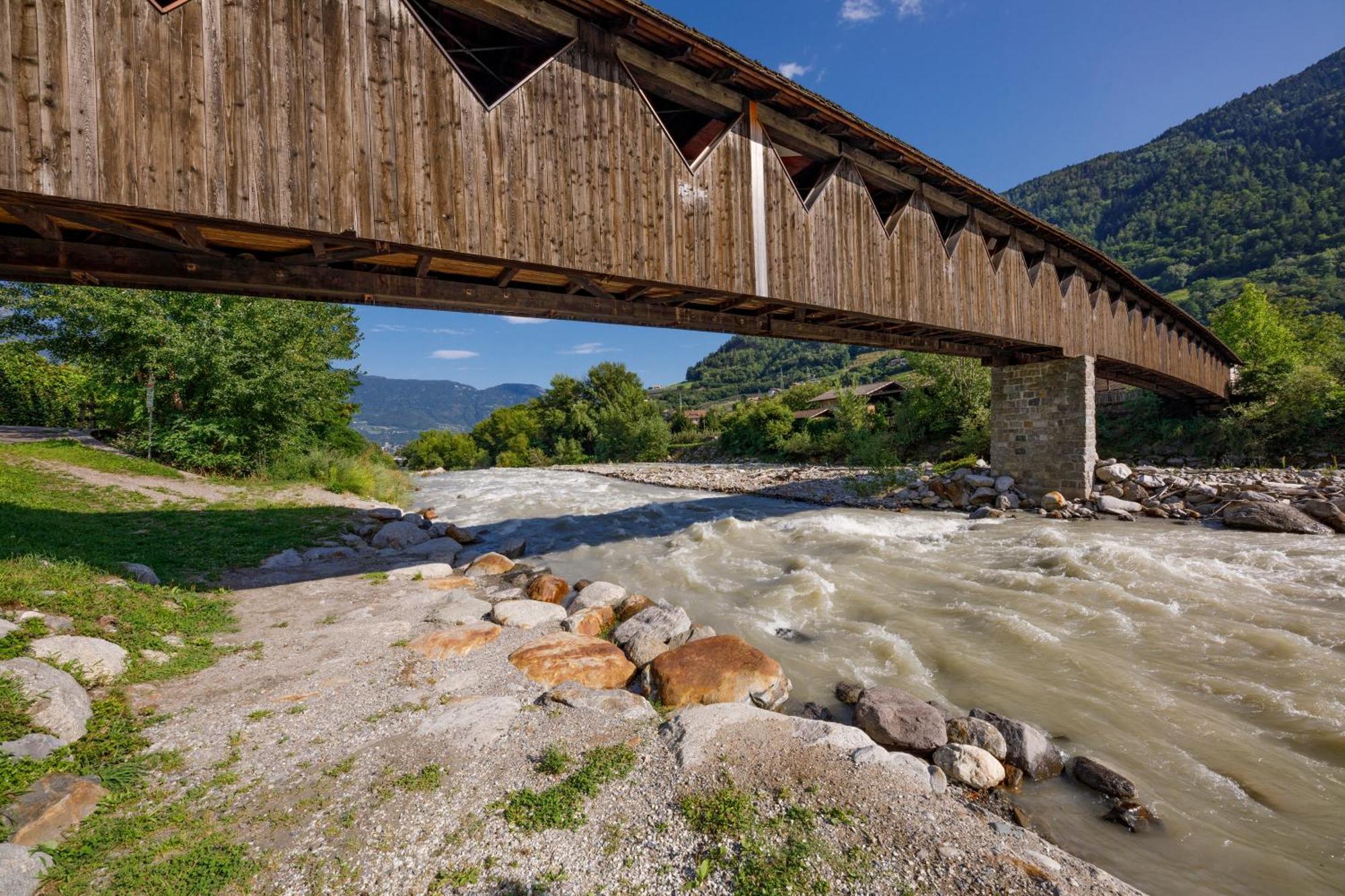 Ferienwohnungen St Hippolyt Mit Hallenbad Lagundo Kültér fotó