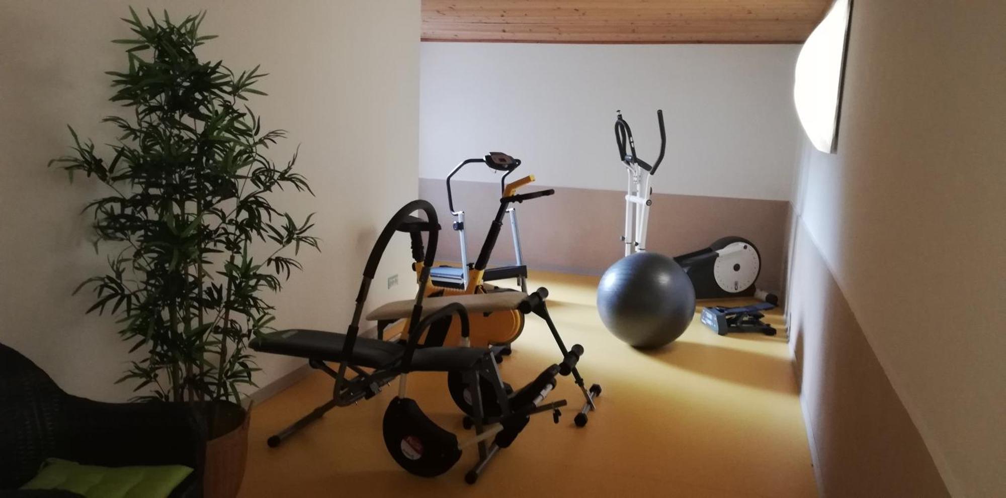 Ferienwohnungen St Hippolyt Mit Hallenbad Lagundo Kültér fotó