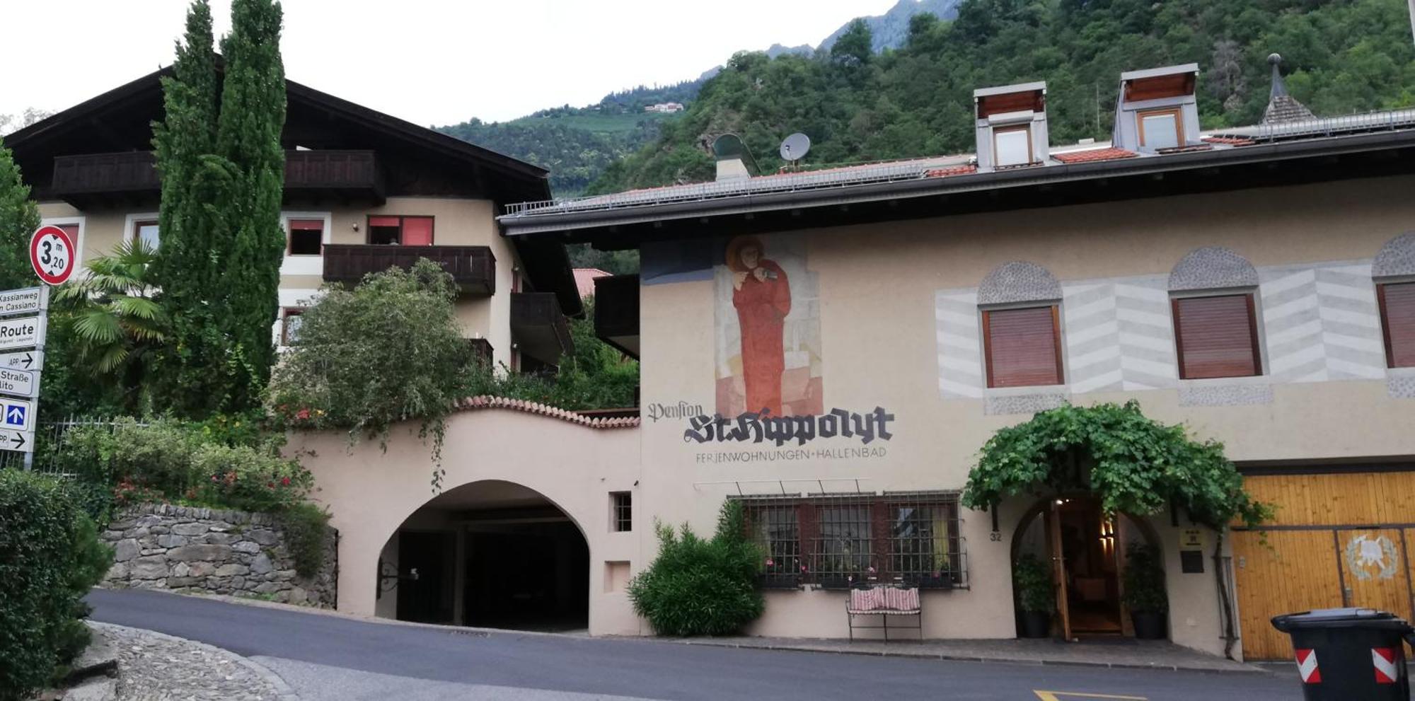 Ferienwohnungen St Hippolyt Mit Hallenbad Lagundo Kültér fotó