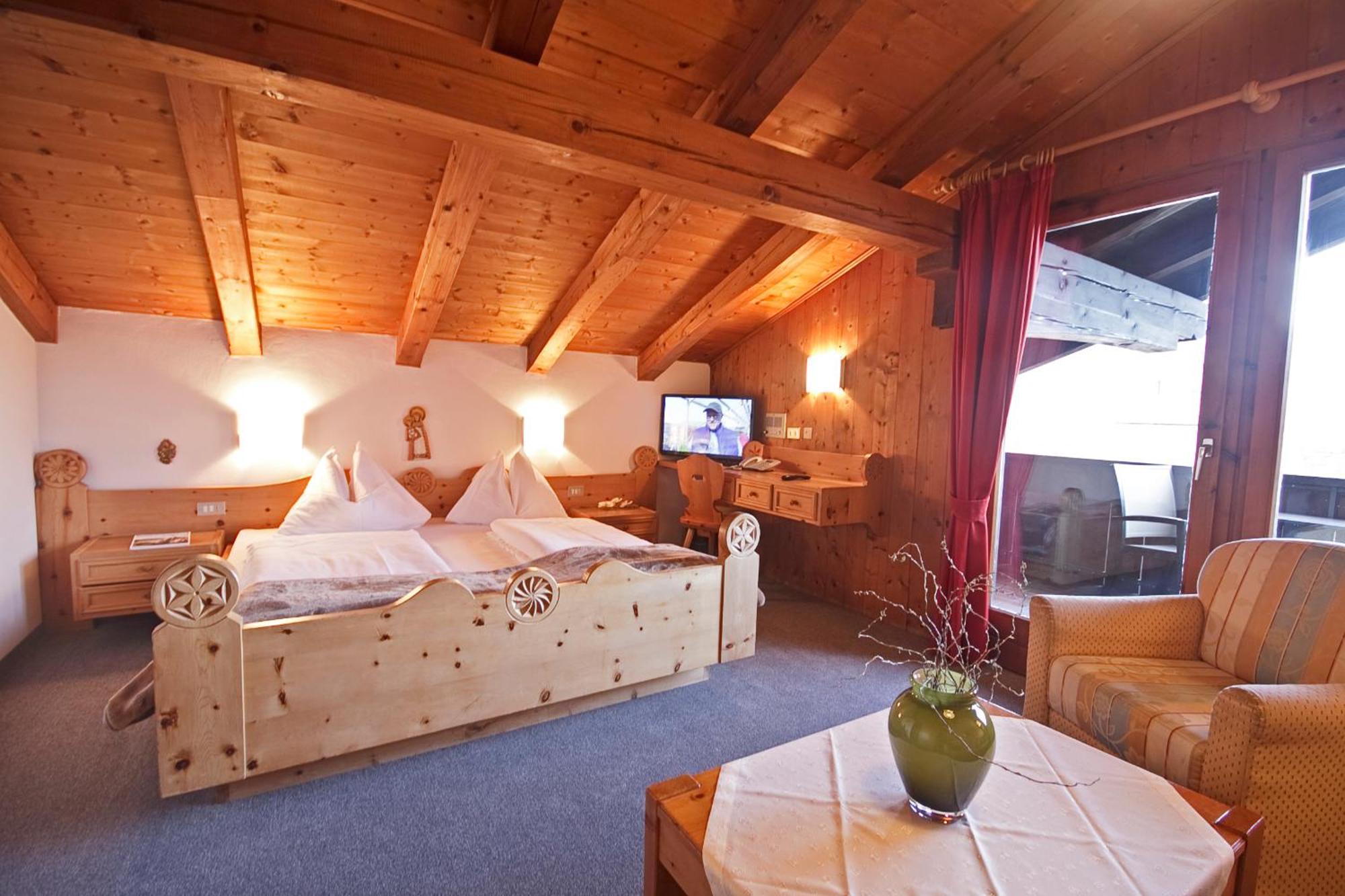 Ferienwohnungen St Hippolyt Mit Hallenbad Lagundo Kültér fotó